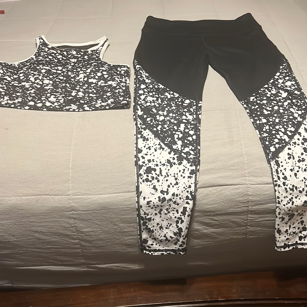 Fabletics Work Out Clothes